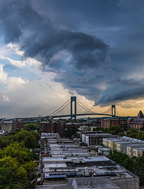 Mike Reiss Photography | ebooks - ze Roof Apocalypic Storm Moments 7
